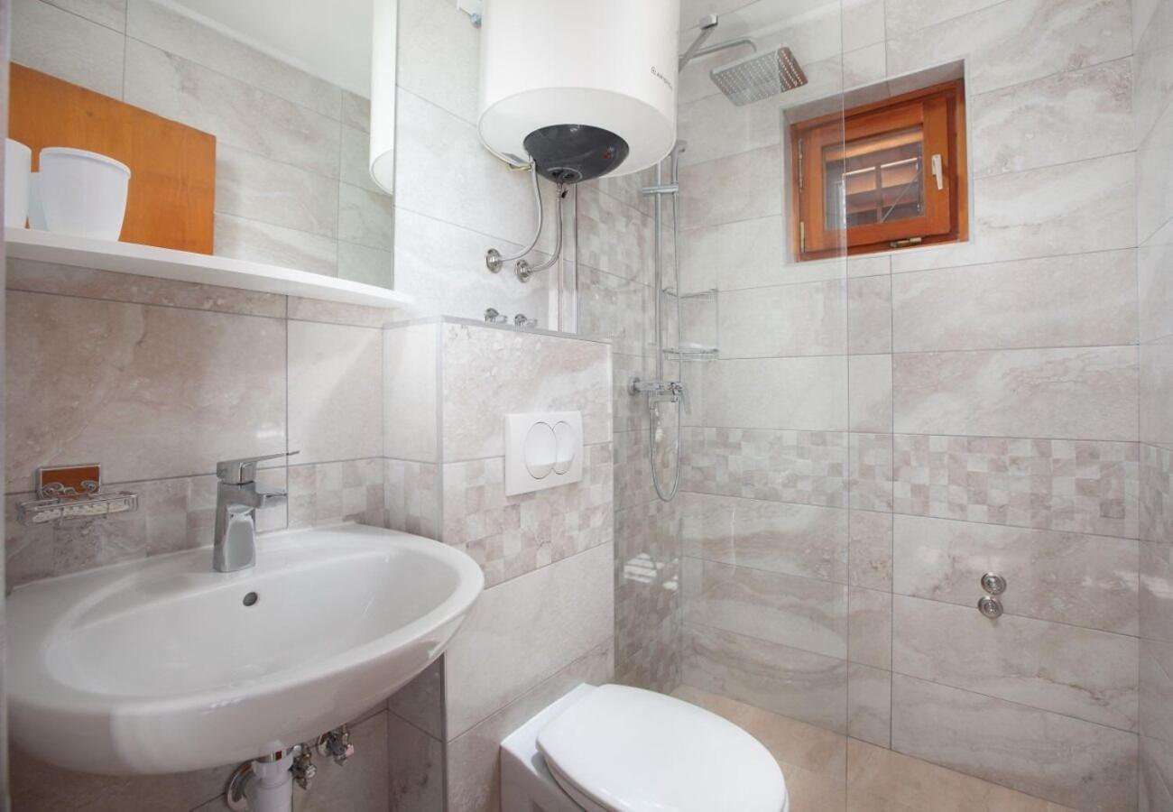 Apartment Ante M Brela Esterno foto